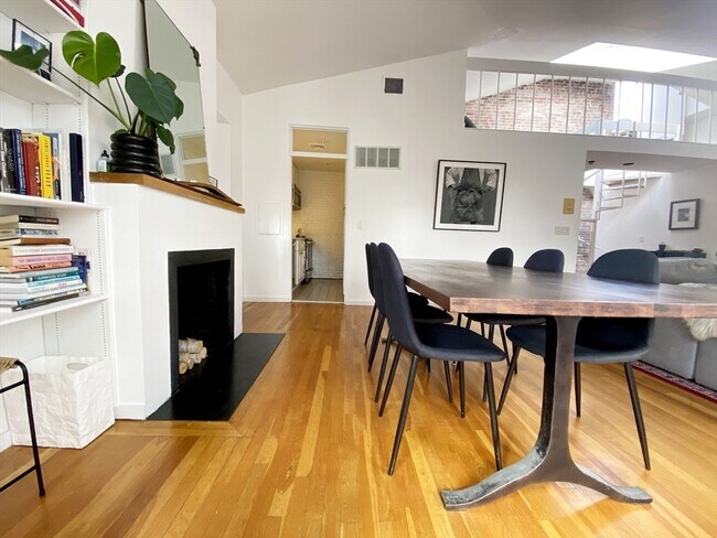 Photo - 363 Marlborough St Unidad 8