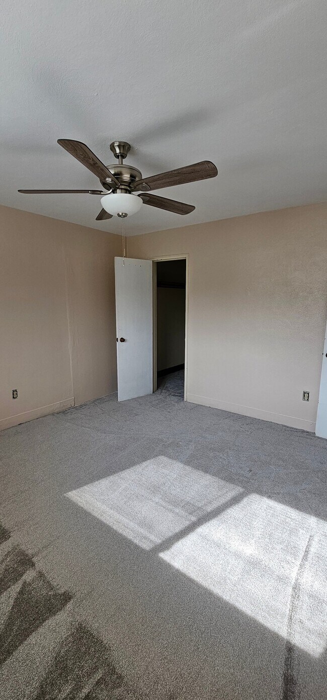 Photo - 1 Glen Elm Dr Unit 9