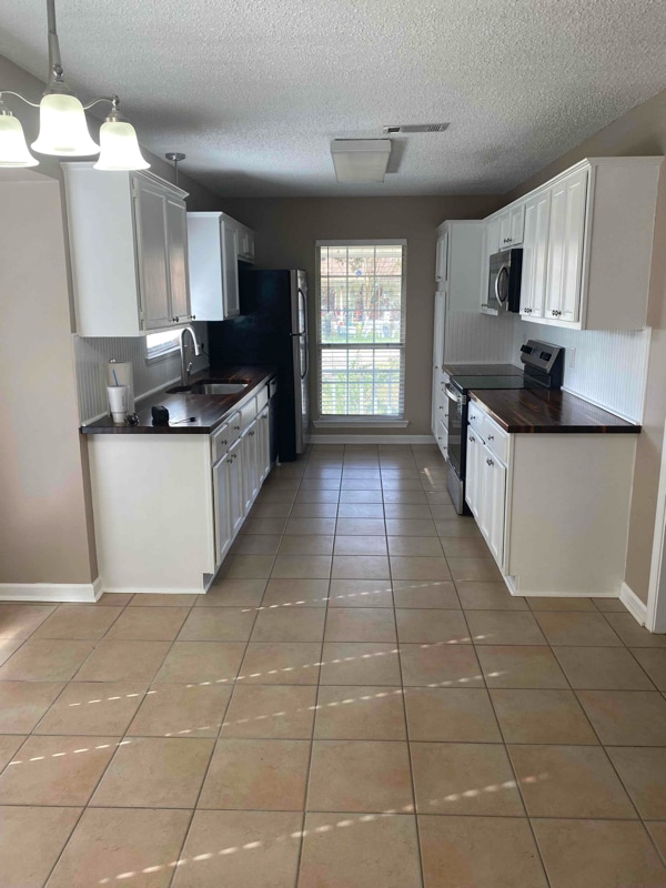 Photo - 30612 Stephen Dr