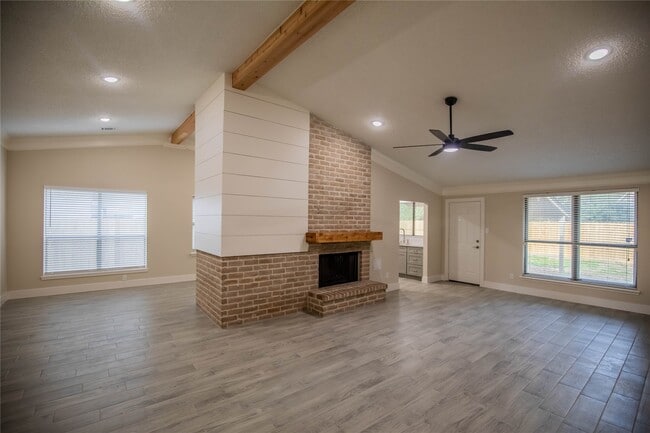 Photo - 3919 Wintergreen Dr
