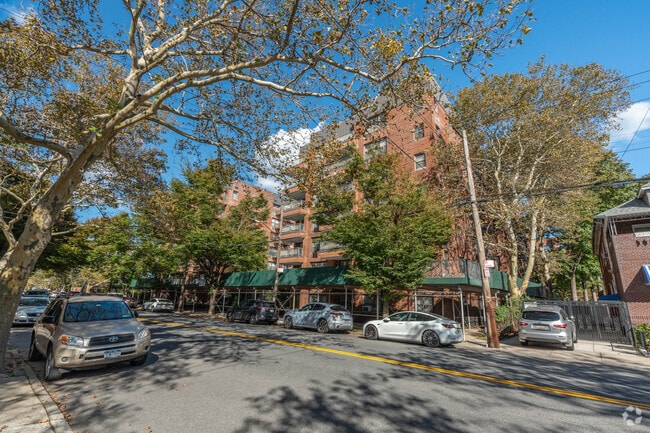 Photo - Kings Village