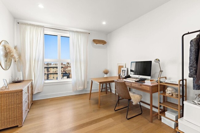 Photo - 6025 JFK Blvd E