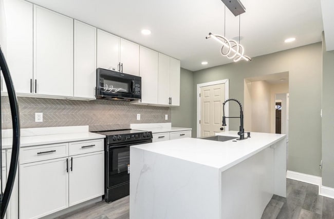 Photo - 46 W Washington Ln