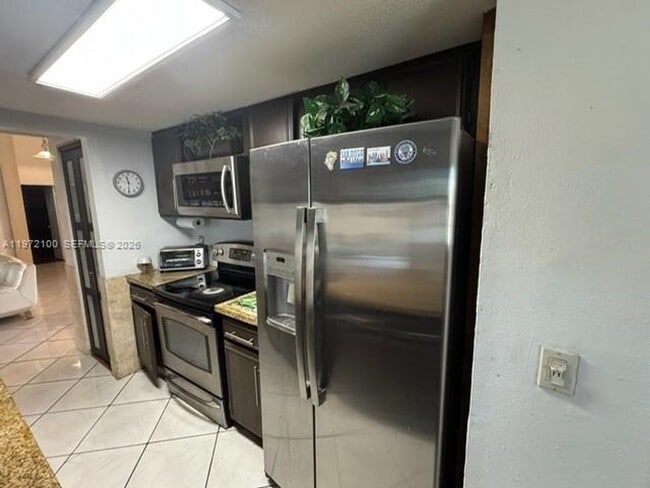 Photo - 2560 Azalea Ave