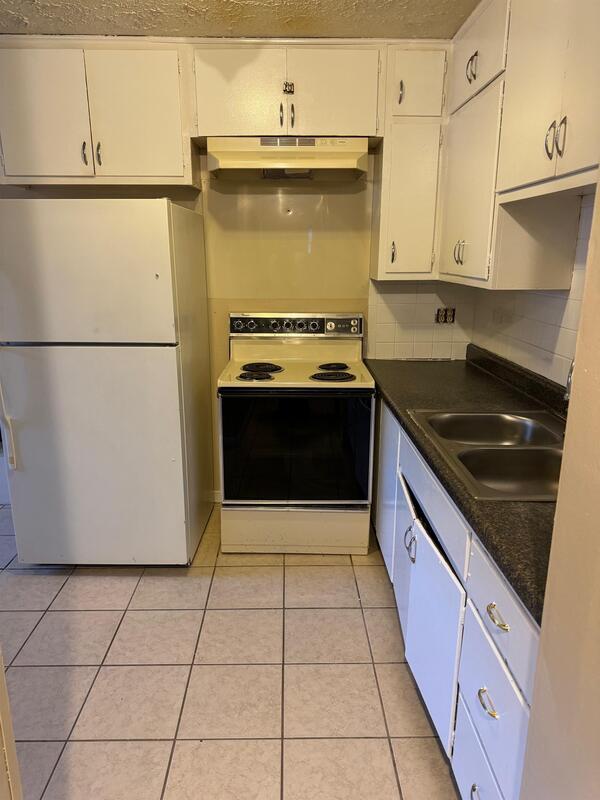 Photo - 2826 S Pennsylvania St Unit Apt B17