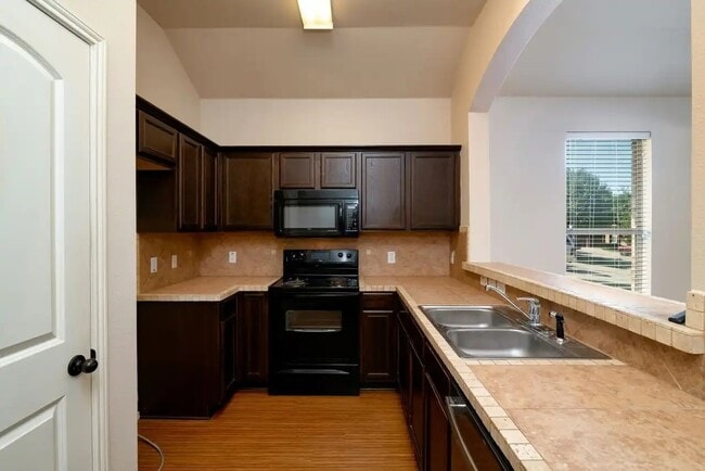 Photo - 366 Armstrong Ln Unidad 366 Armstrong Ln