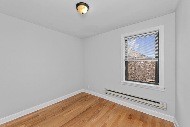 Photo - 3723 N Pine Grove Ave Unit W2