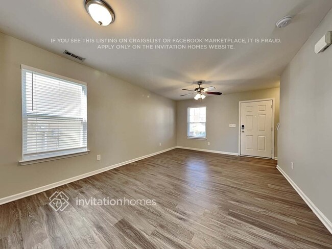Photo - 3926 Damask Drive