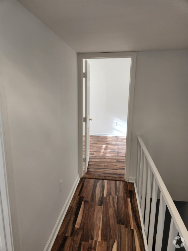 Building Photo - 2357 Staten Ave Rental