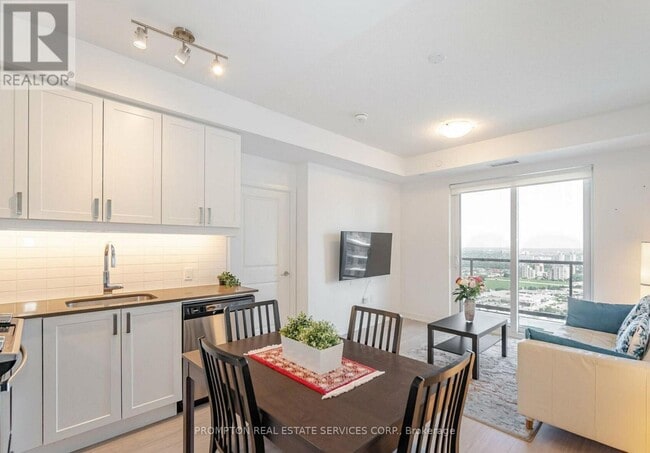 Photo - 8 Nahani Way Unit 3320