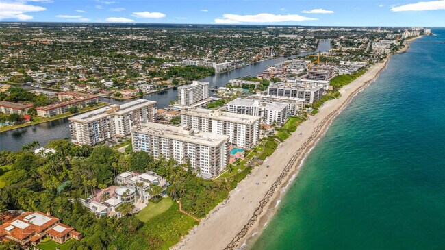 Photo - 1147 Hillsboro Mile Unidad 506