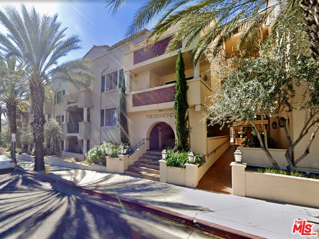 Building Photo - 851 N San Vicente Blvd Unit 308