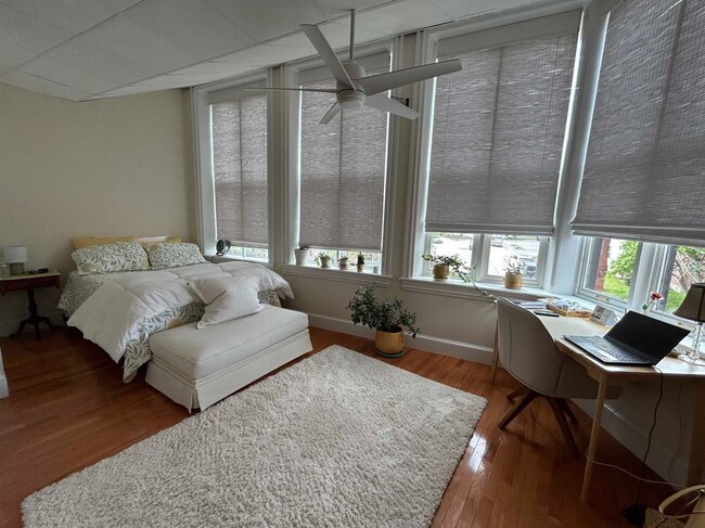 Photo - 163 Water, B-2