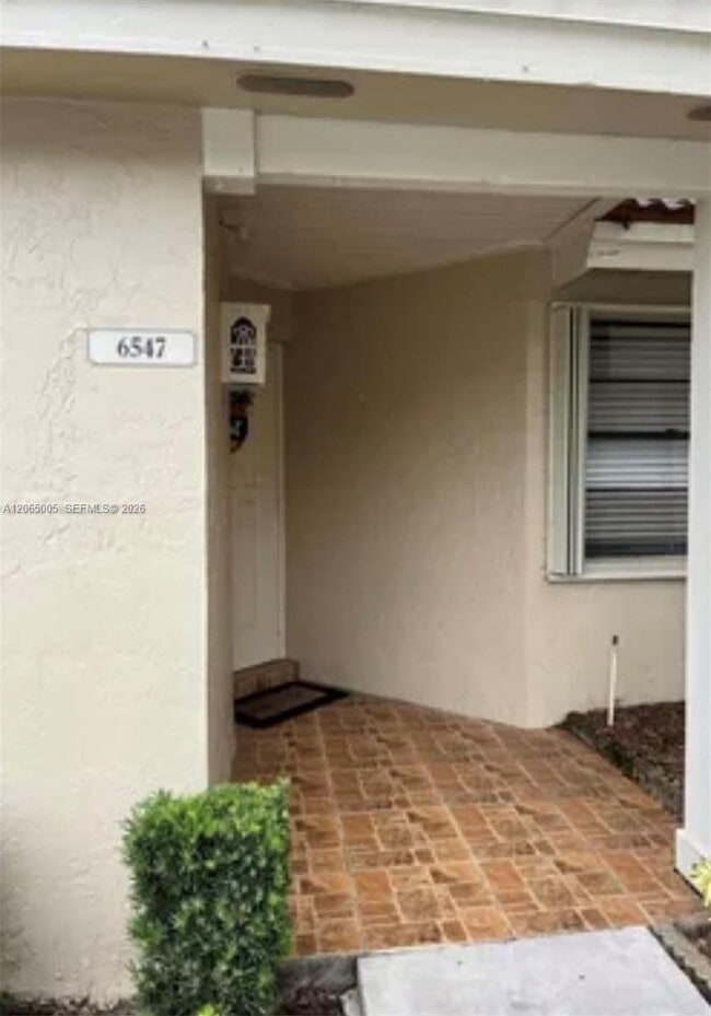 Photo - 6547 NW 170th Terrace