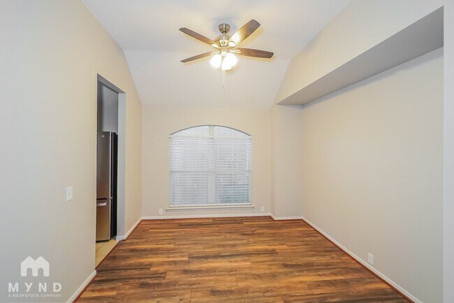 Photo - 818 Cypresswood Bend