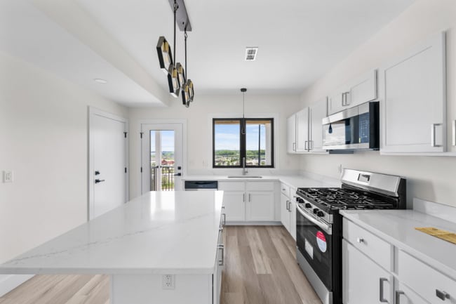 Photo - 1295 Holmden Ave Unit 1