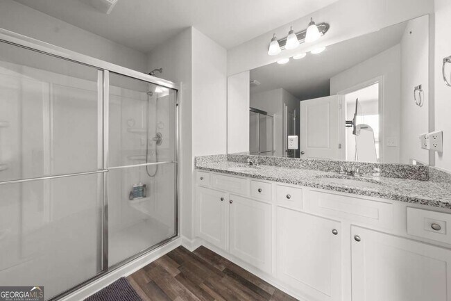 Photo - 11640 Mendenhall Ct