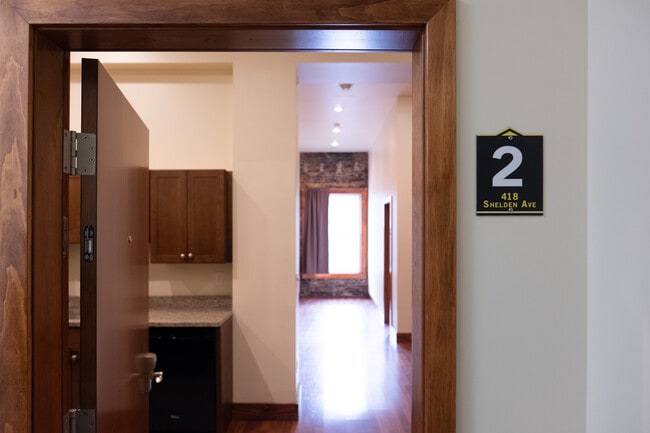 Photo - 418 Shelden Ave