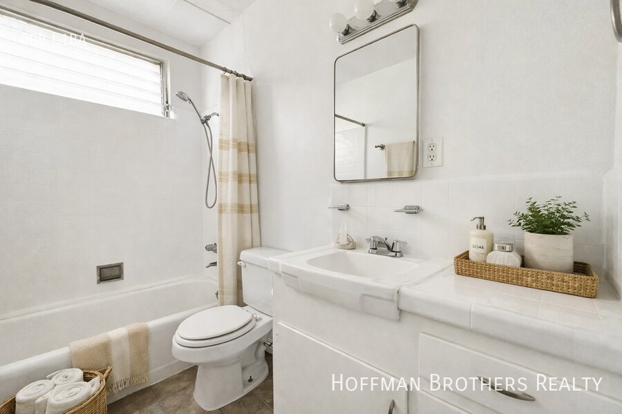 Photo - 1350 N Citrus Ave Unidad 10