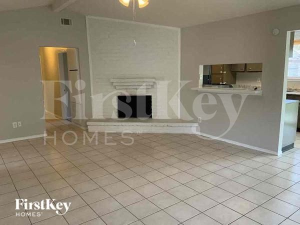 Photo - 9819 Kiwi Ln