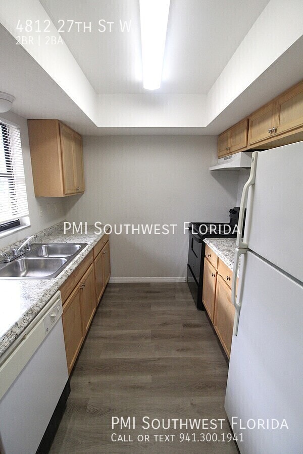 Photo - 4812 27th St W