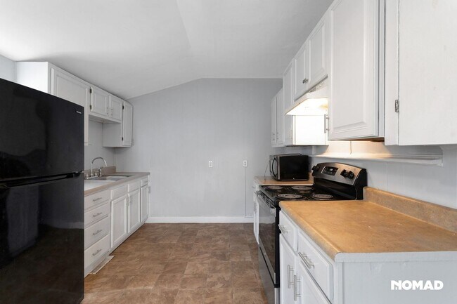 Photo - Spacious 4BR House in Salem