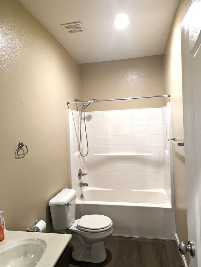 Photo - Very nice family home