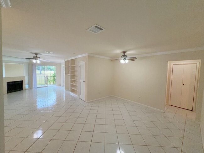 Photo - 6666 Harbor Town Dr Unit A110