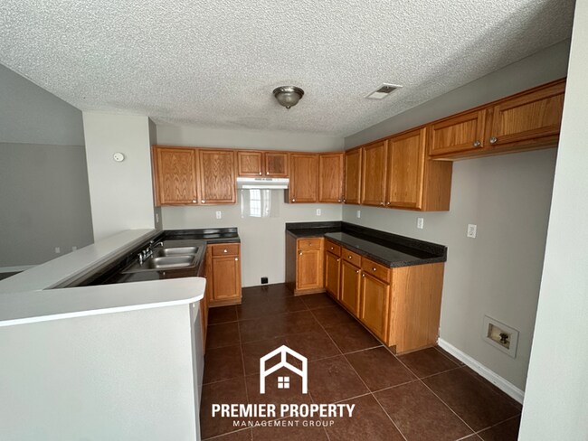 Photo - 7041 Ireland Dr