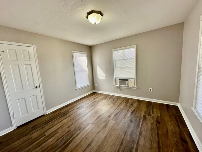 Photo - Spacious 3 bed/1 bath rental - Available Now!