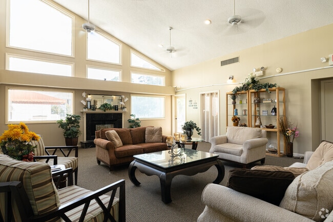 Plantation Oaks Apartments