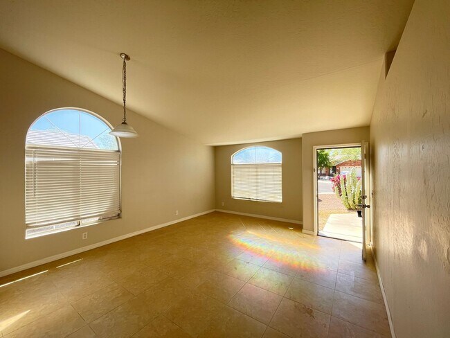 Photo - Location, Location, Location Gilbert 3+Den, 2 Bath, 2CG.