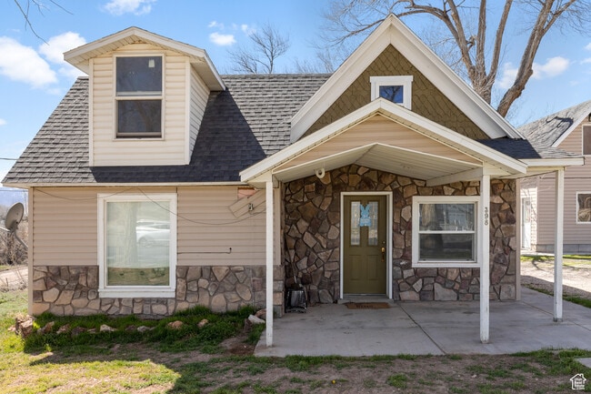 Building Photo - 389 S 200 E St