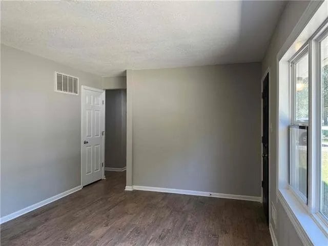 Photo - 11117 Bristol Terrace