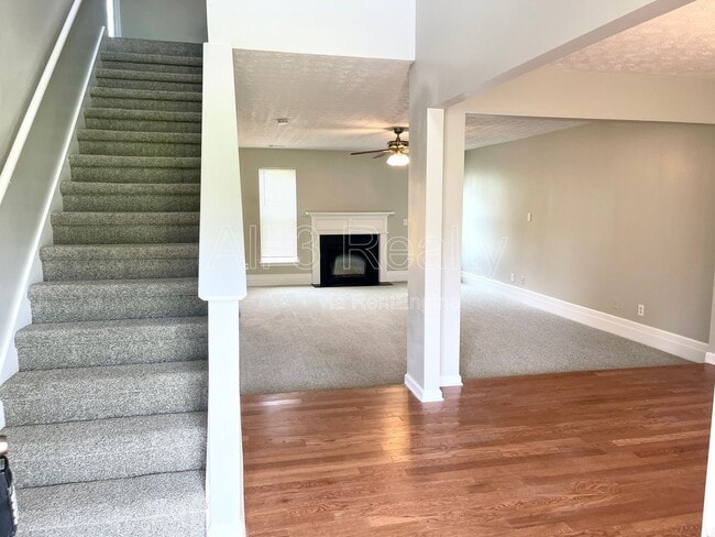 Photo - 225 Forrest Ln