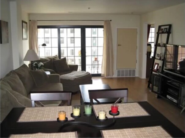 Photo - 2 Leverington Ave Unit 38