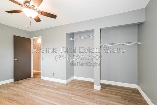 Photo - 705 Wickerleigh Terrace