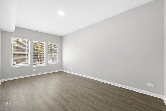 Photo - 447 N Austin