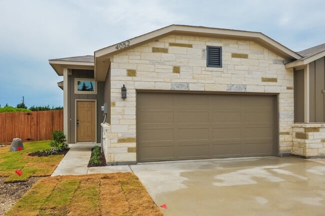 Building Photo - 4052 Shiloh Ct