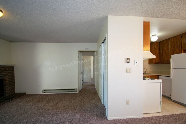 Photo - 3950 Manhattan Ave Unit B2