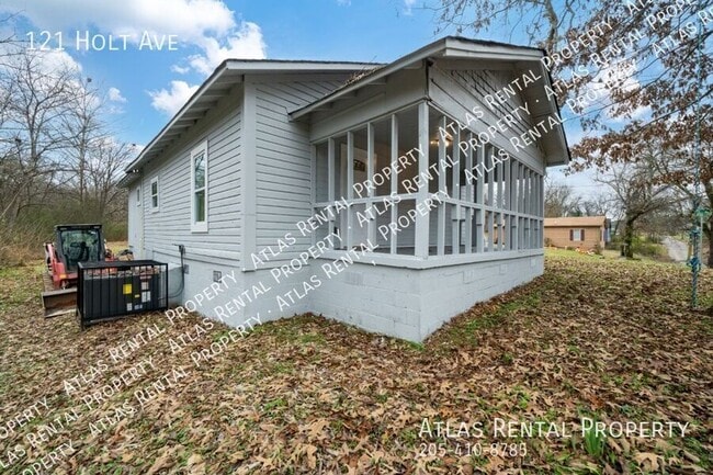 Photo - 121 Holt Ave