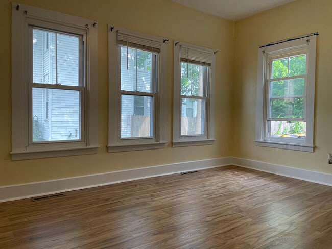 7 Deloss St Unit 2