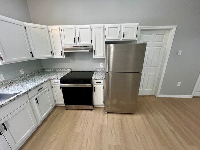 Kitchen - 40 Watch St Unit 1L