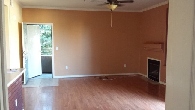 Photo - 5201 Laguna Oaks Dr Unidad 70