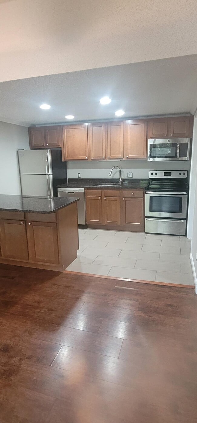 Photo - 121 Waterbury Ct Unit 125