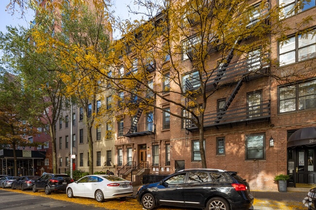 Photo - 212 E 70th St