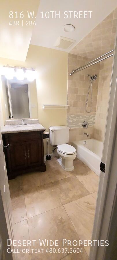 Photo - 816 W 10th St