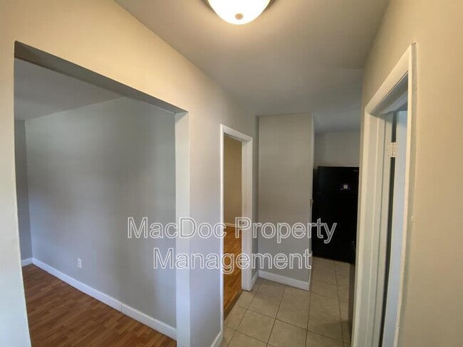 Photo - 207 N Irving Ave