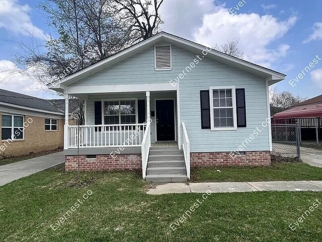 Building Photo - 320 McTyere Ave