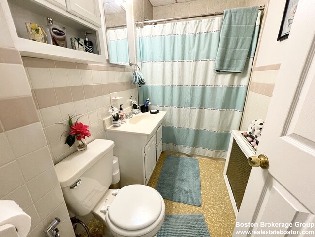 26-28 Harbor View St Unit 1